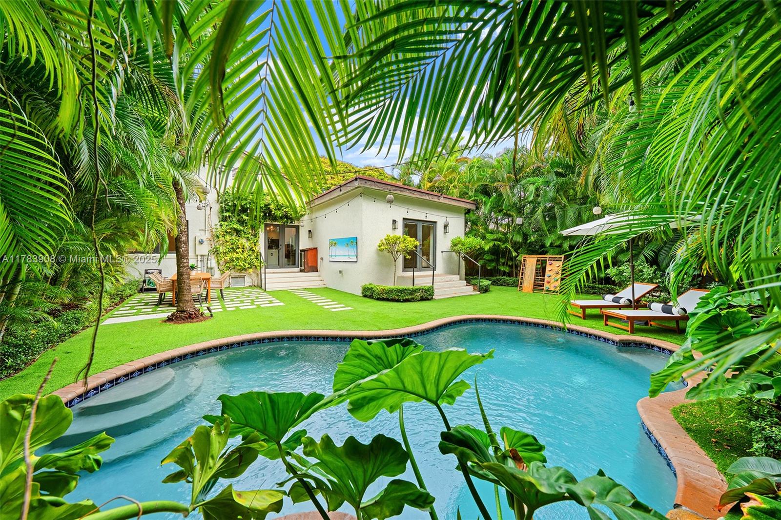 146 NE 47th St Miami, FL 33137