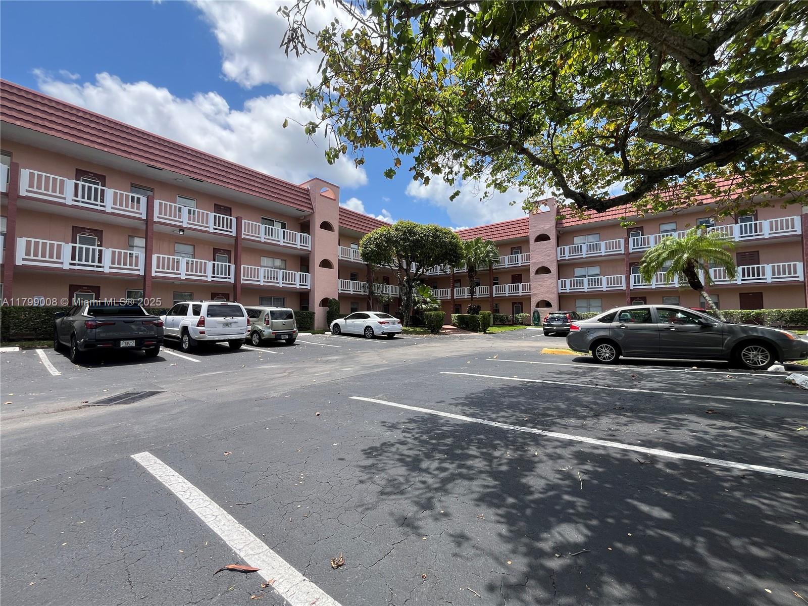 9420 Sunrise Lks Blvd #106