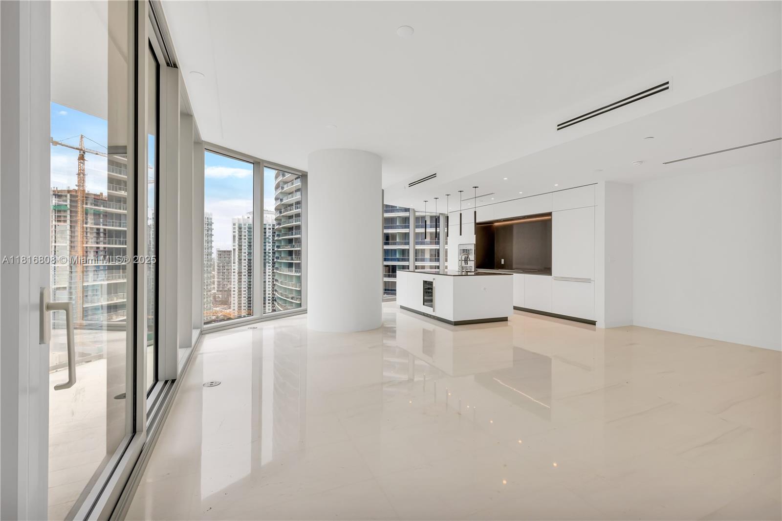 image Aston Martin Residences9