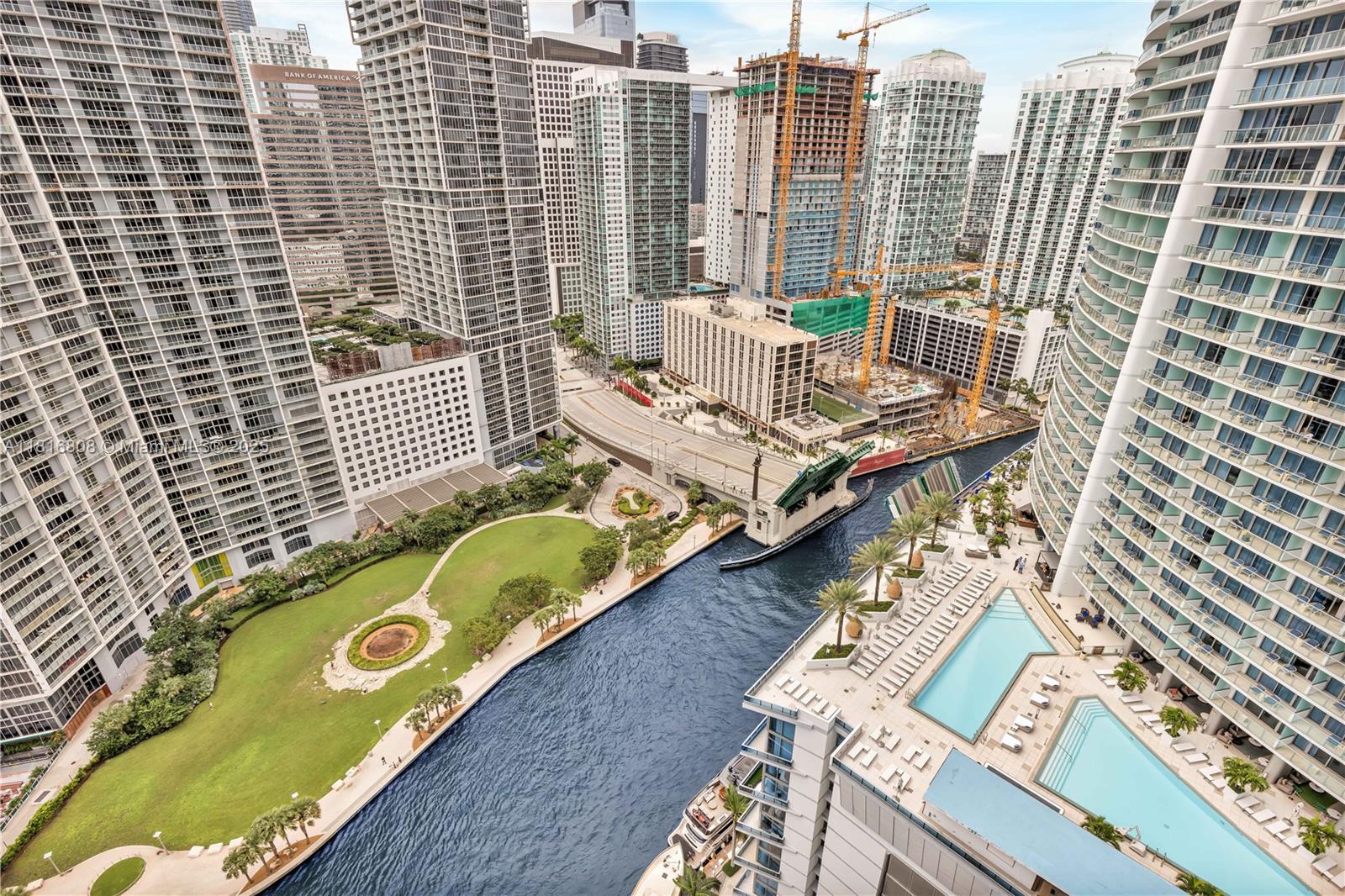 image Aston Martin Residences5