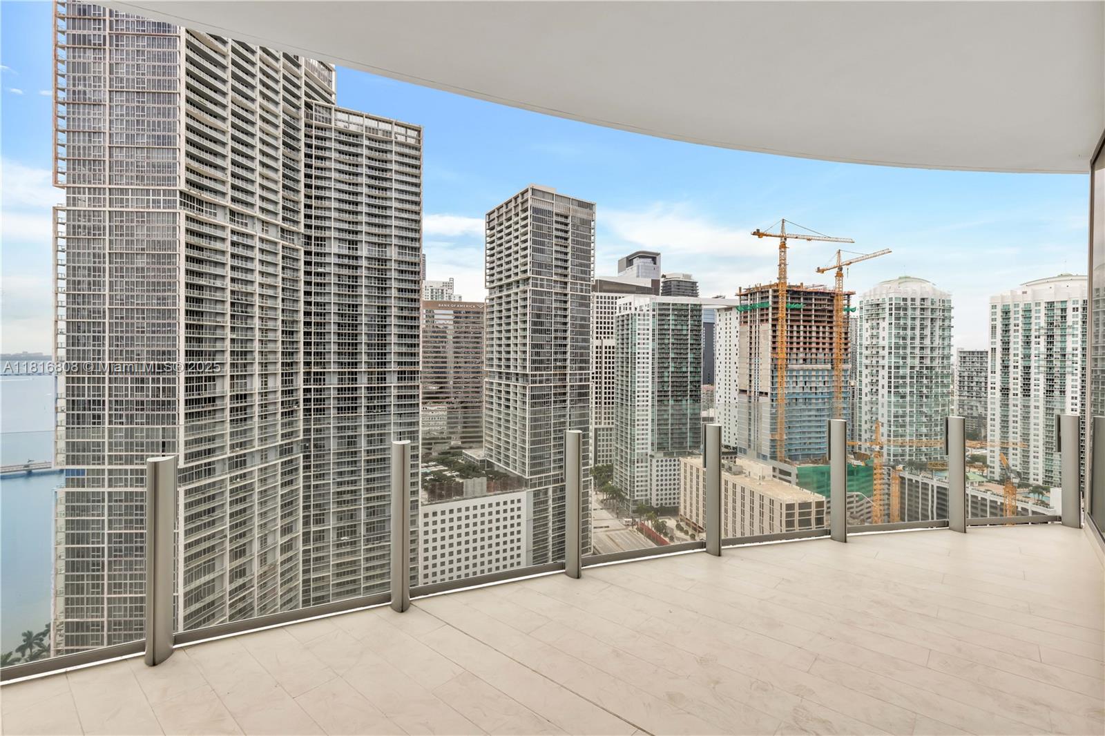image Aston Martin Residences6