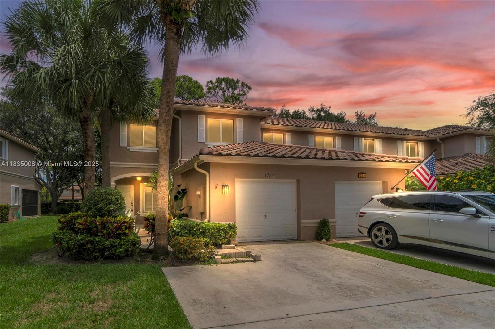 4723 Pinemore Ln
