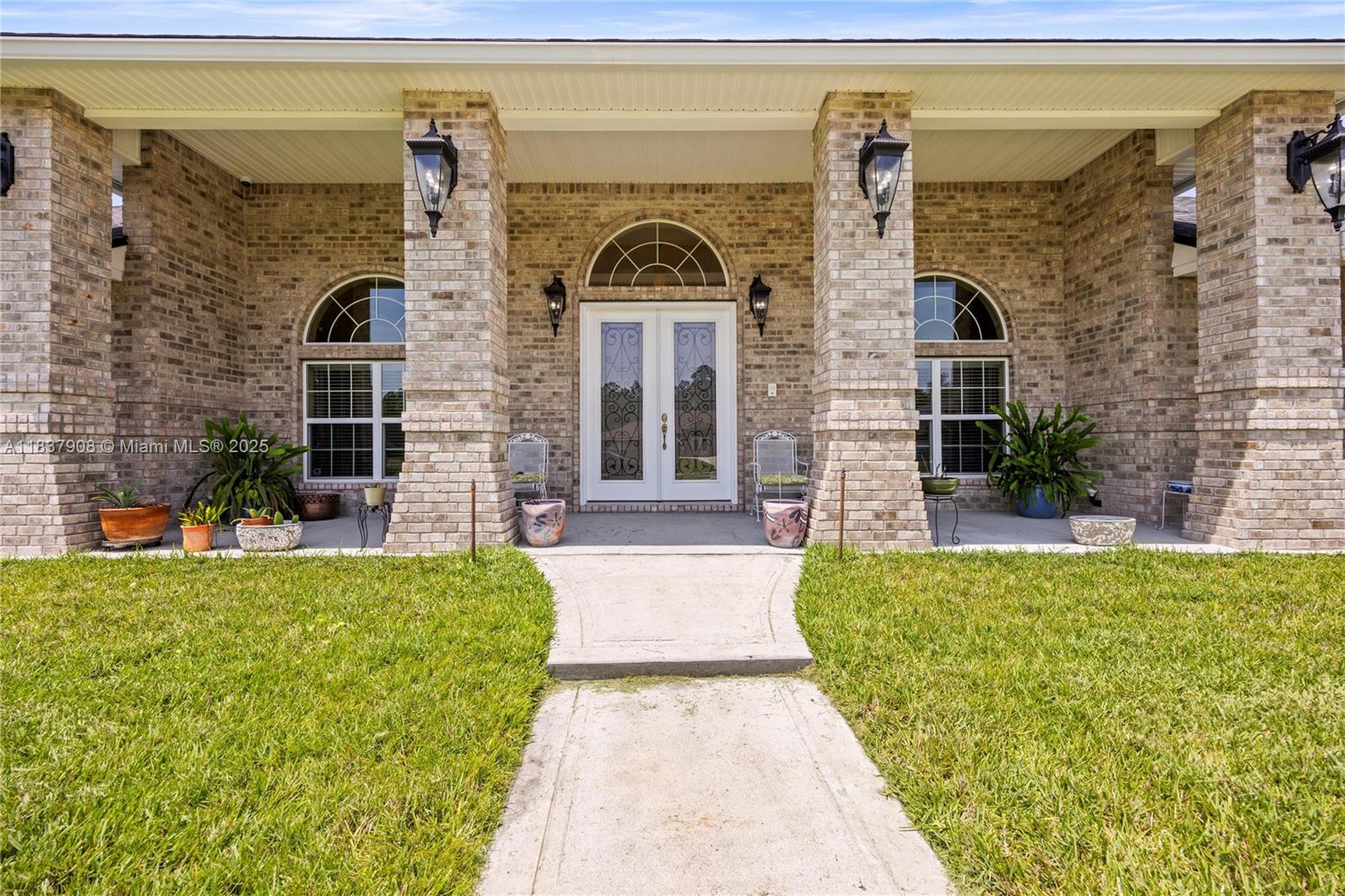 11254 Saddle Clb Dr