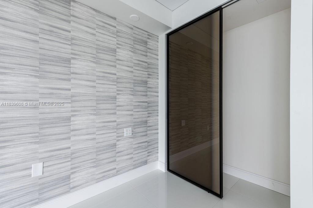 image Parque Towers Condo13