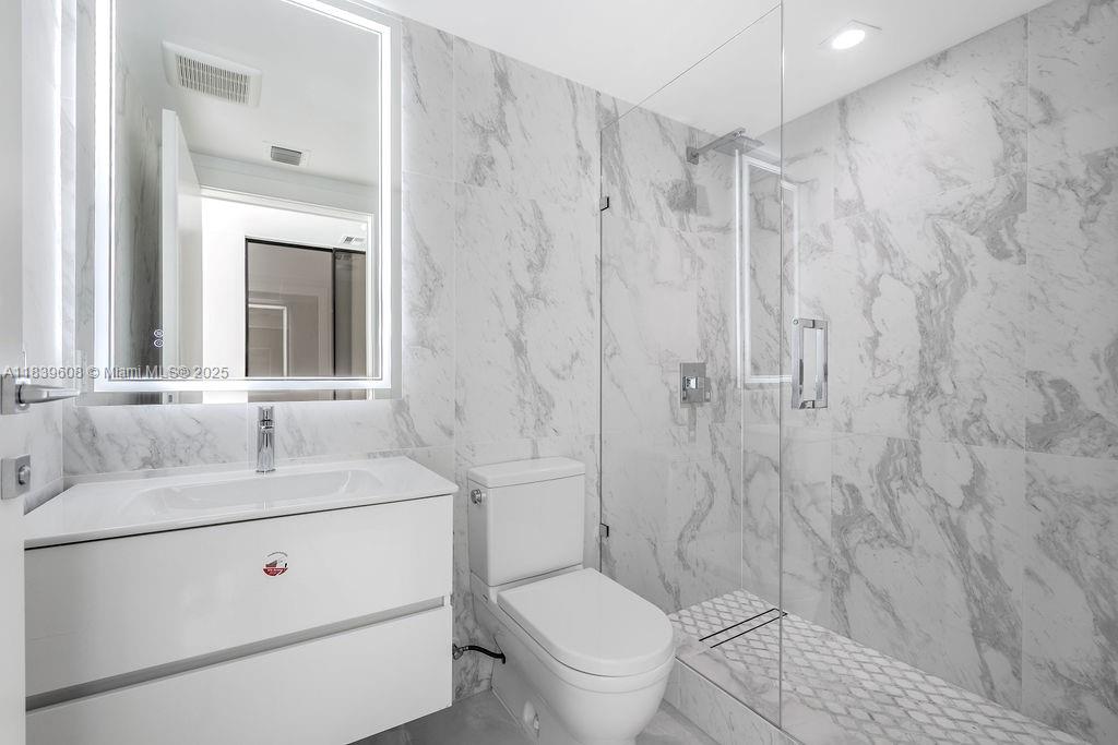 image Parque Towers Condo19