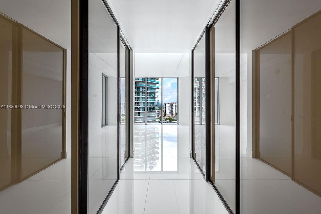 image Parque Towers Condo20