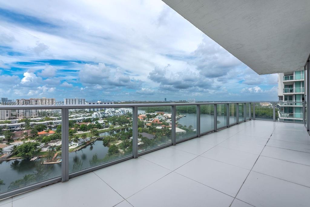 image Parque Towers Condo27