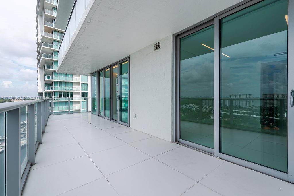 image Parque Towers Condo28