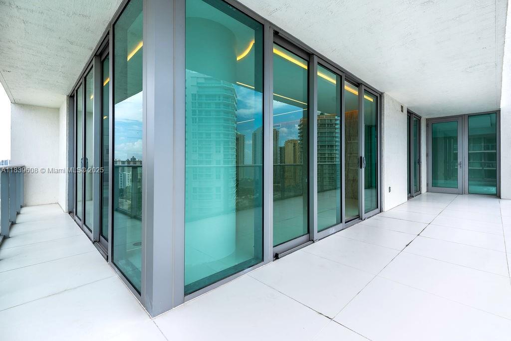 image Parque Towers Condo29