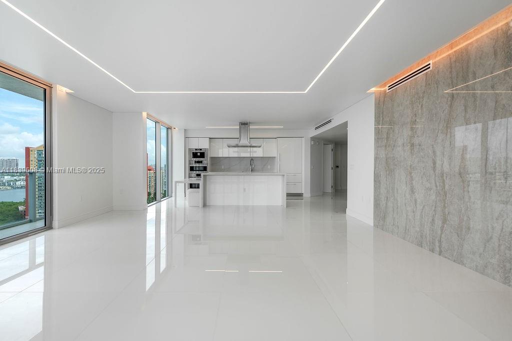 image Parque Towers Condo3