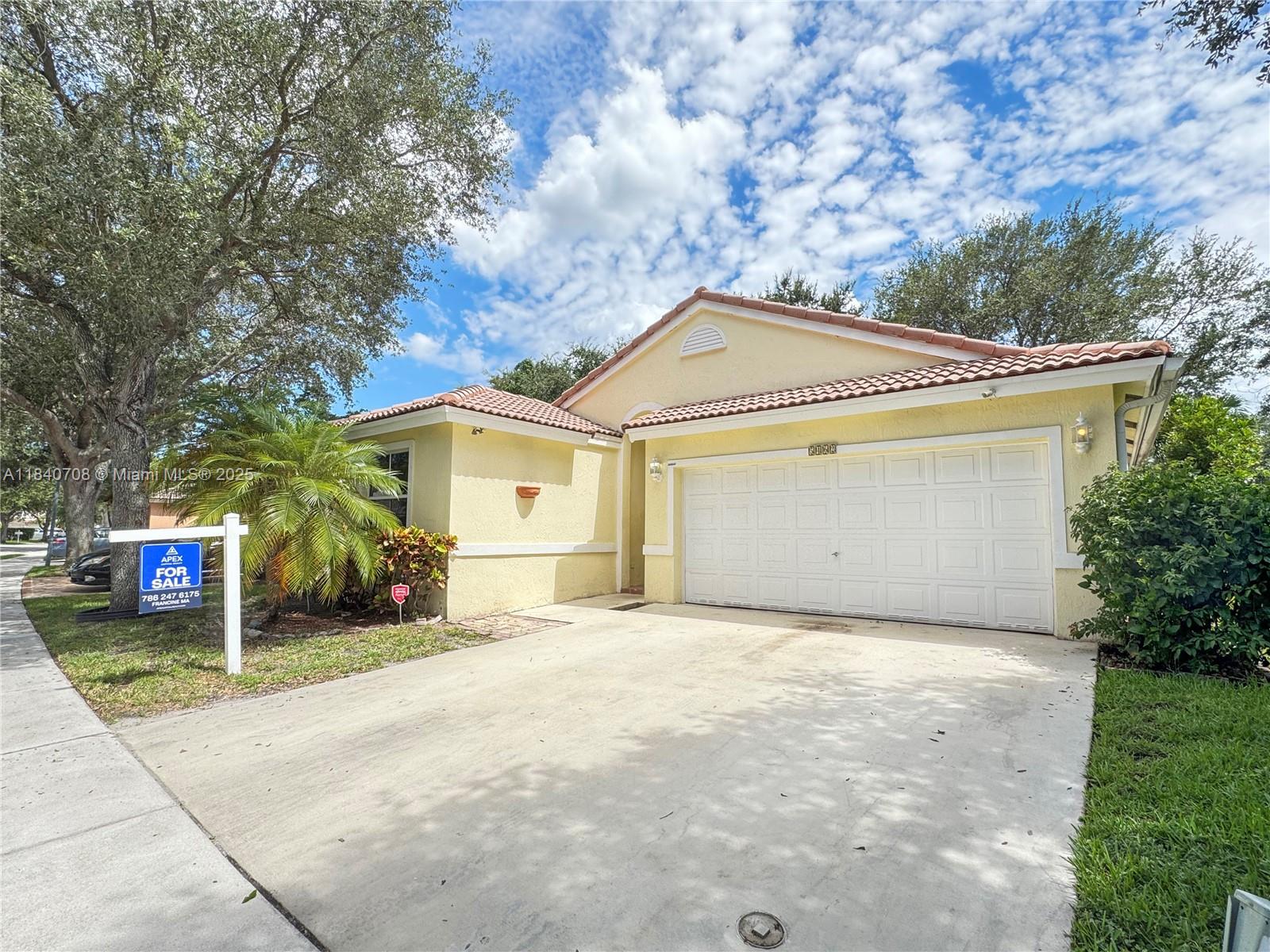 5462 NW 49th Ct
