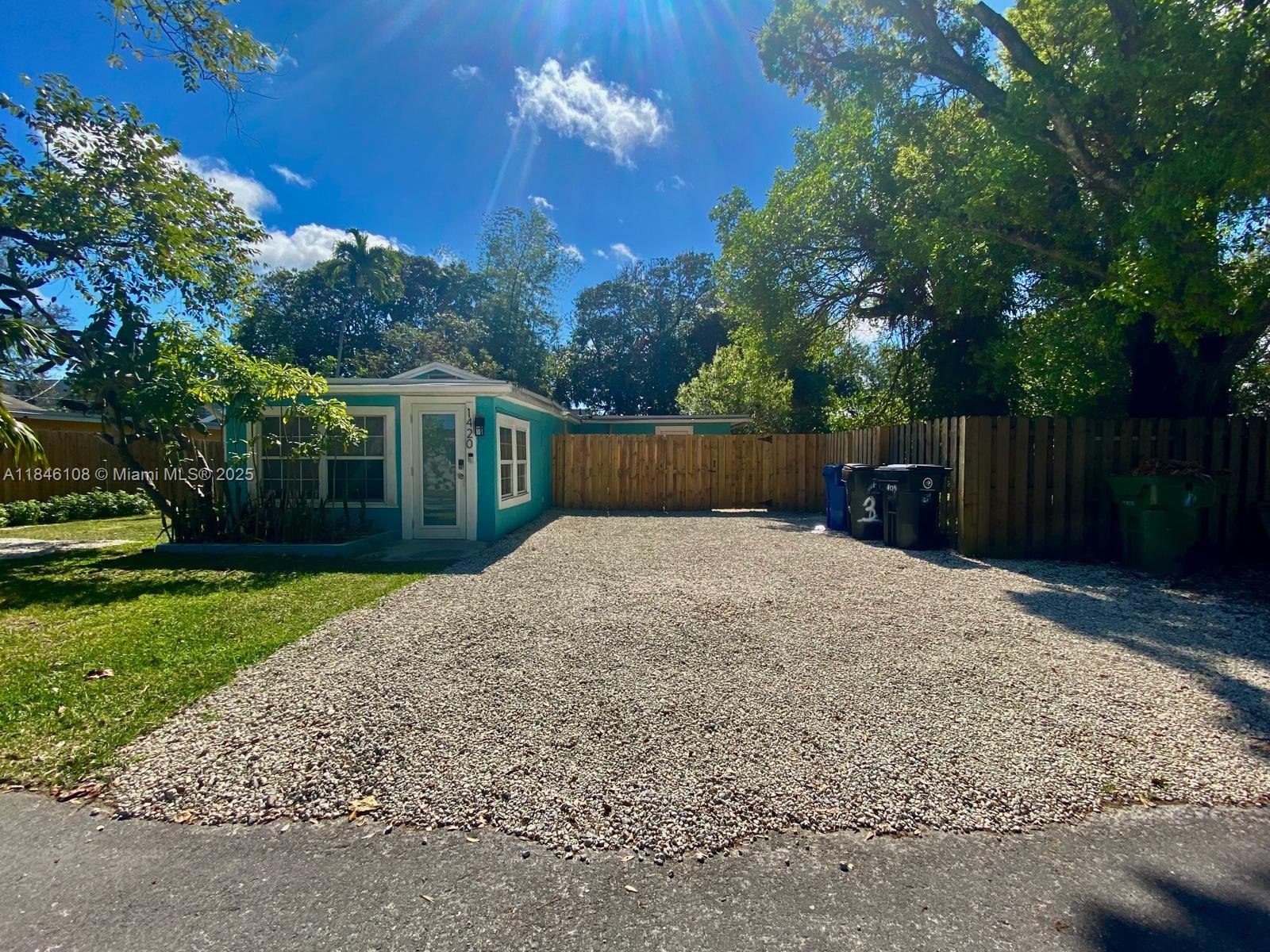 1420 SW 33rd Ct