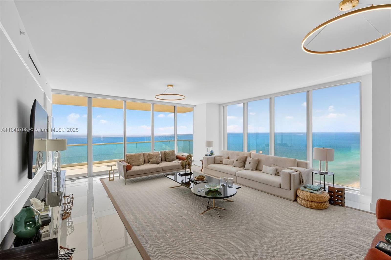 18501 Collins Ave #2504