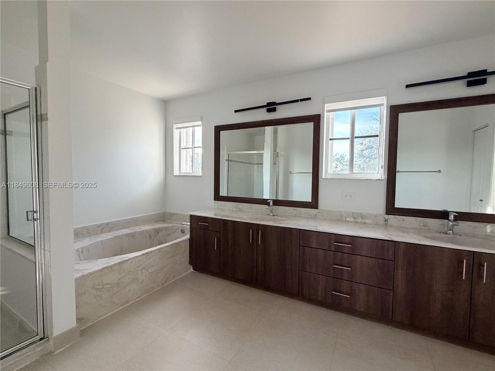 1570 Elm Grv Rd Weston, FL 33327