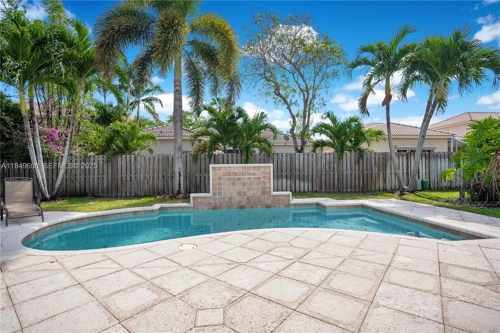 1570 Elm Grv Rd Weston, FL 33327