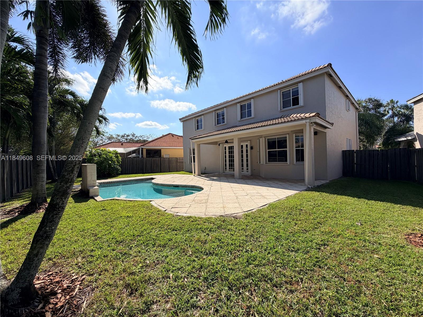 1570 Elm Grv Rd Weston, FL 33327