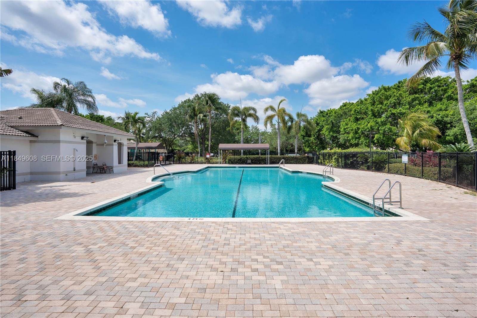 1570 Elm Grv Rd Weston, FL 33327