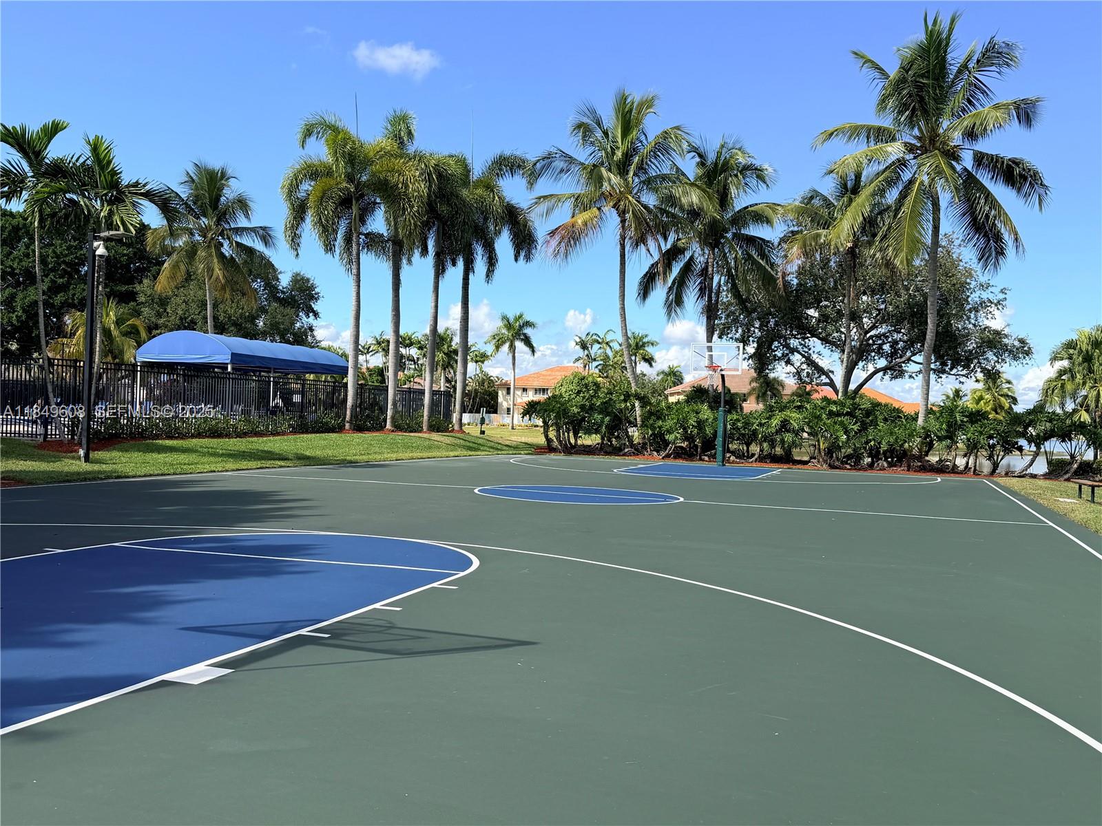 1570 Elm Grv Rd Weston, FL 33327