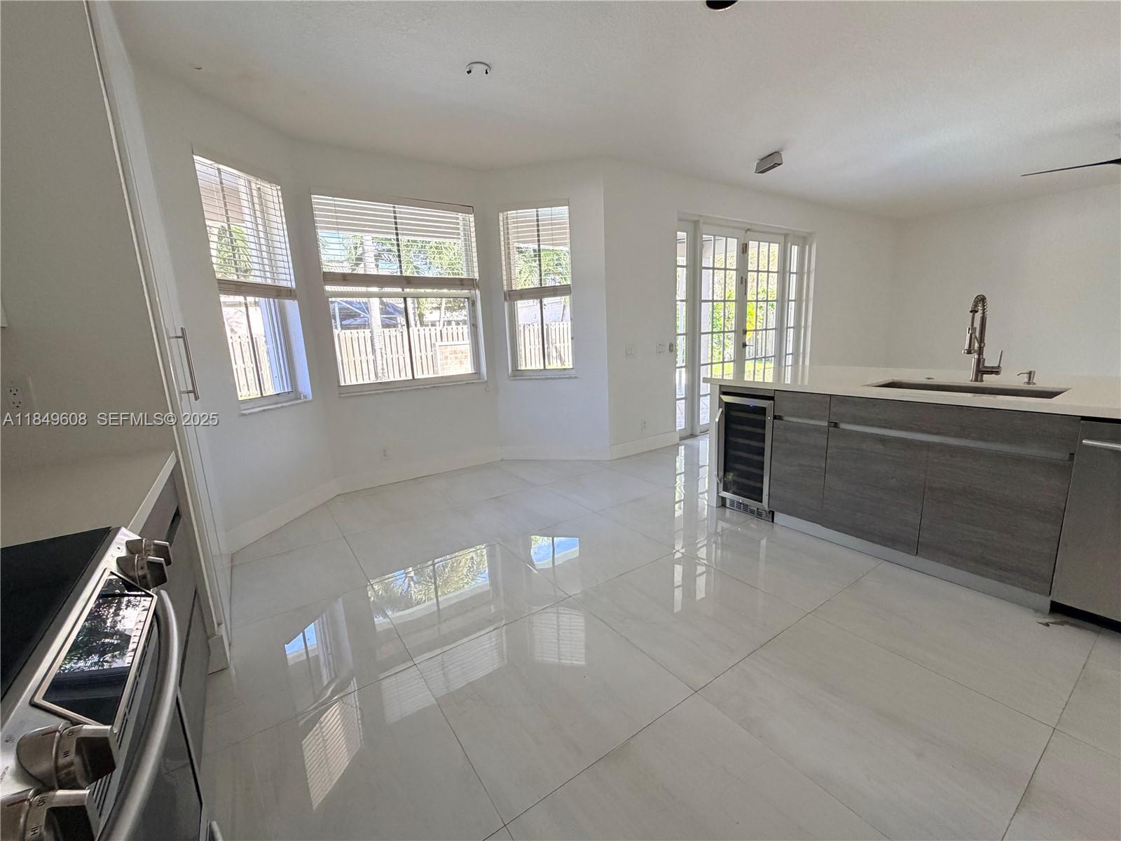 1570 Elm Grv Rd Weston, FL 33327