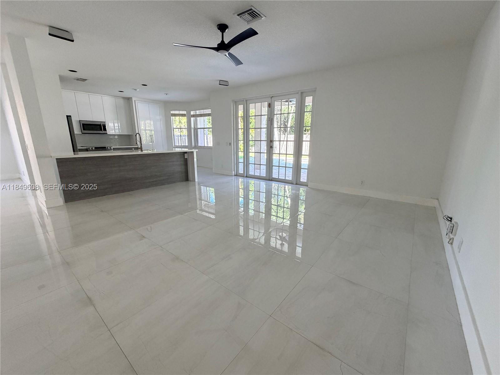 1570 Elm Grv Rd Weston, FL 33327