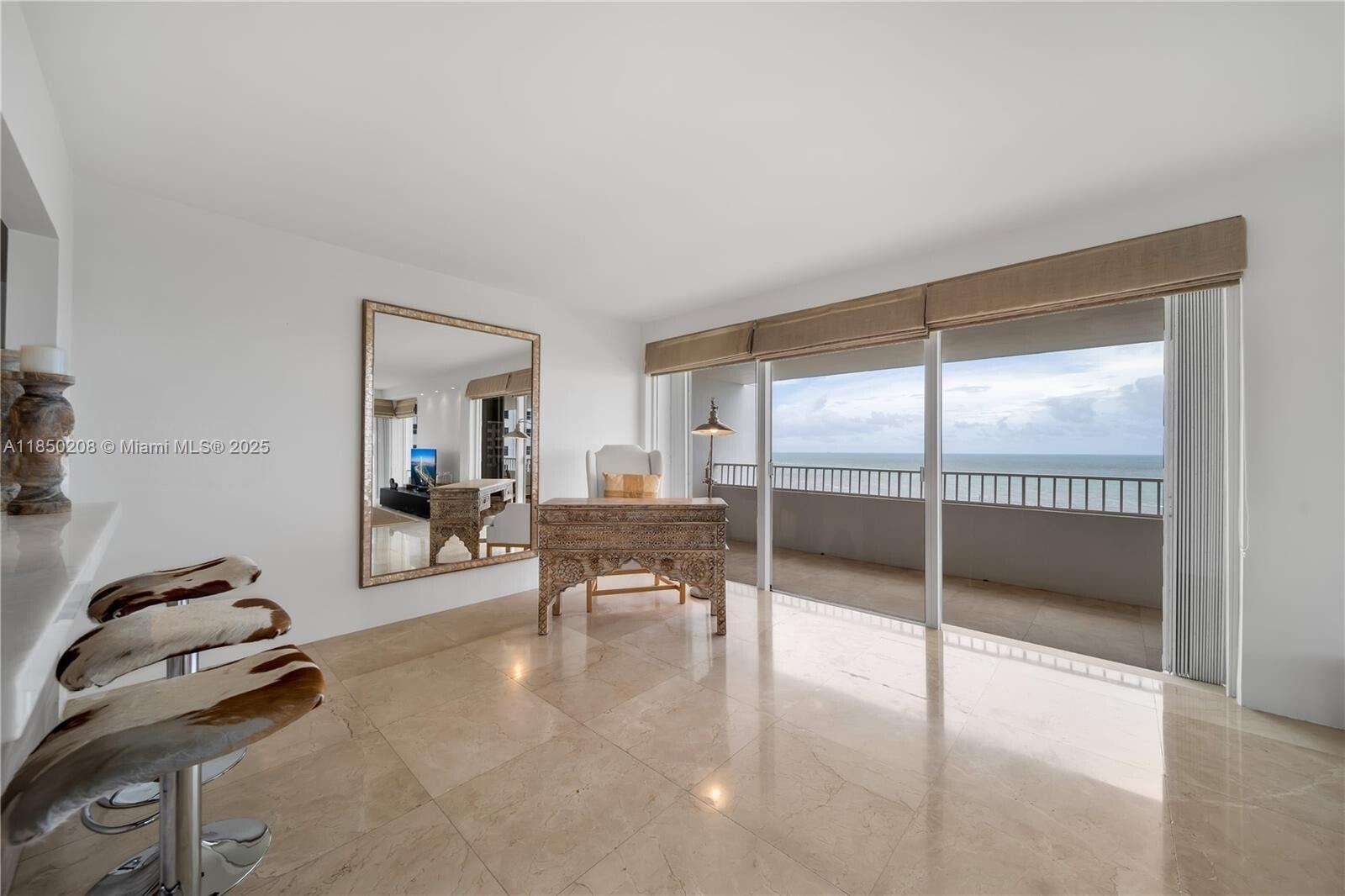 199 Ocean Ln Dr #901