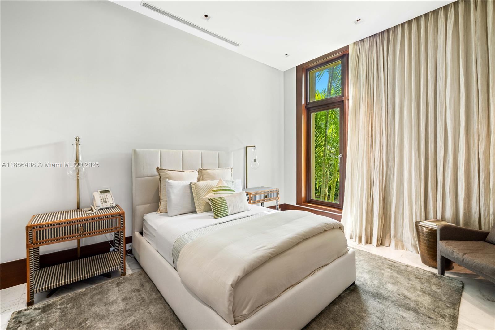 401 Arvida Pkwy #. Coral Gables, FL 33156 401 Arvida Pkwy #. Coral Gables, FL 33156