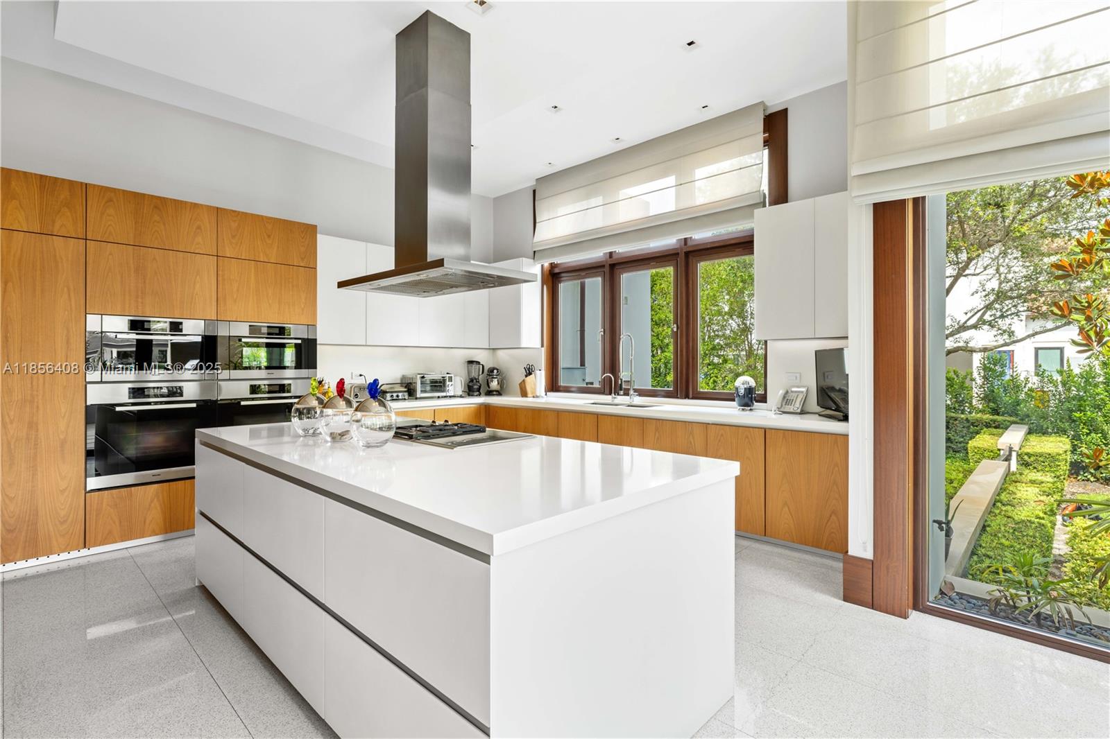 401 Arvida Pkwy #. Coral Gables, FL 33156 401 Arvida Pkwy #. Coral Gables, FL 33156