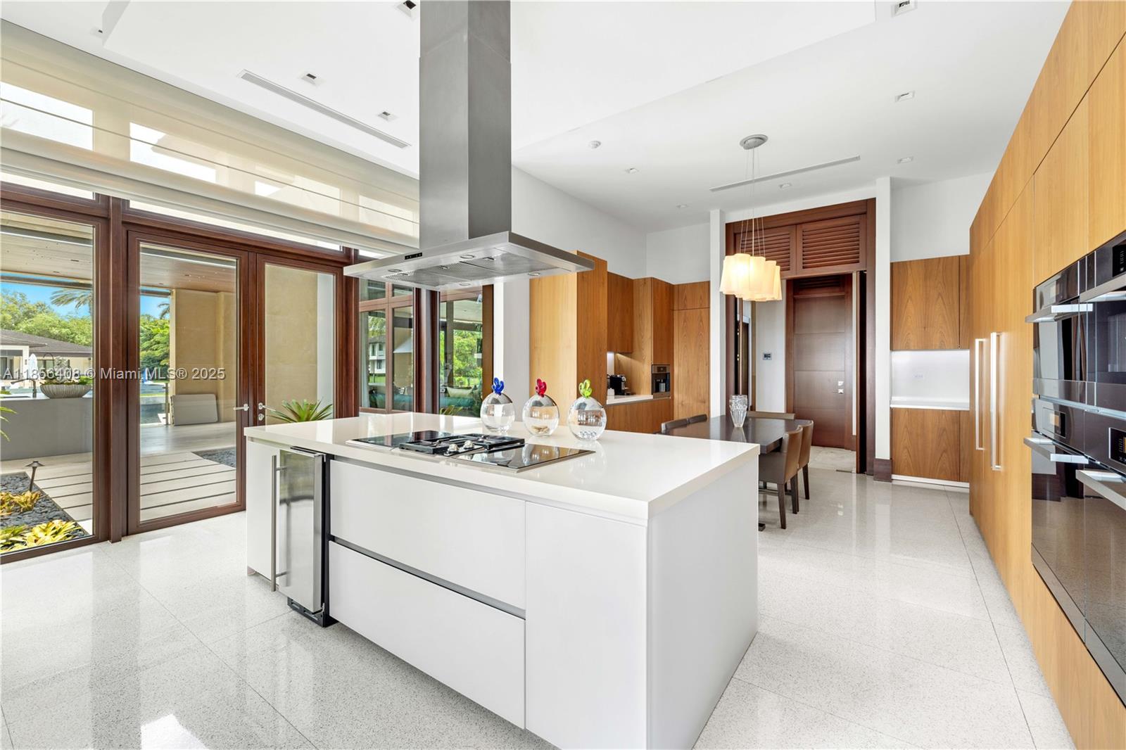 401 Arvida Pkwy #. Coral Gables, FL 33156 401 Arvida Pkwy #. Coral Gables, FL 33156