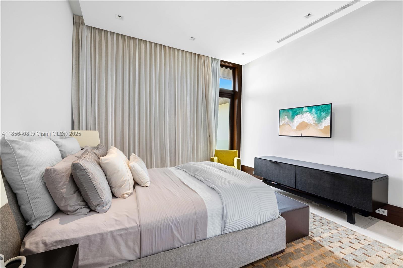 401 Arvida Pkwy #. Coral Gables, FL 33156 401 Arvida Pkwy #. Coral Gables, FL 33156