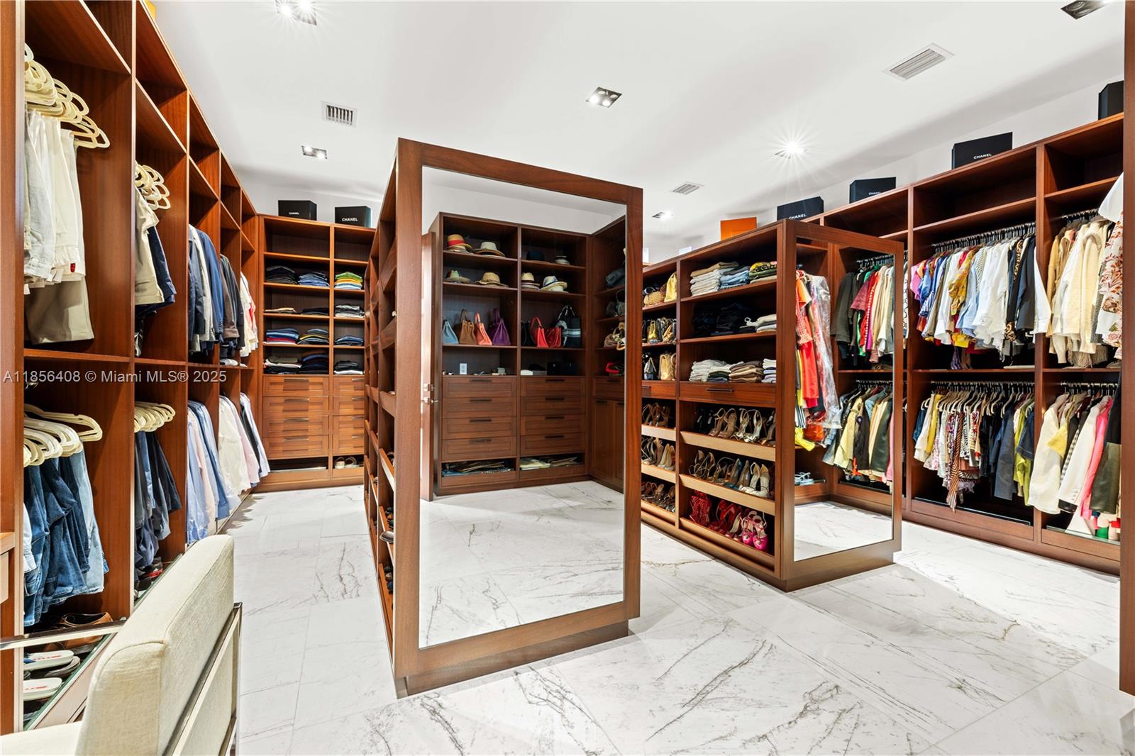 401 Arvida Pkwy #. Coral Gables, FL 33156 401 Arvida Pkwy #. Coral Gables, FL 33156