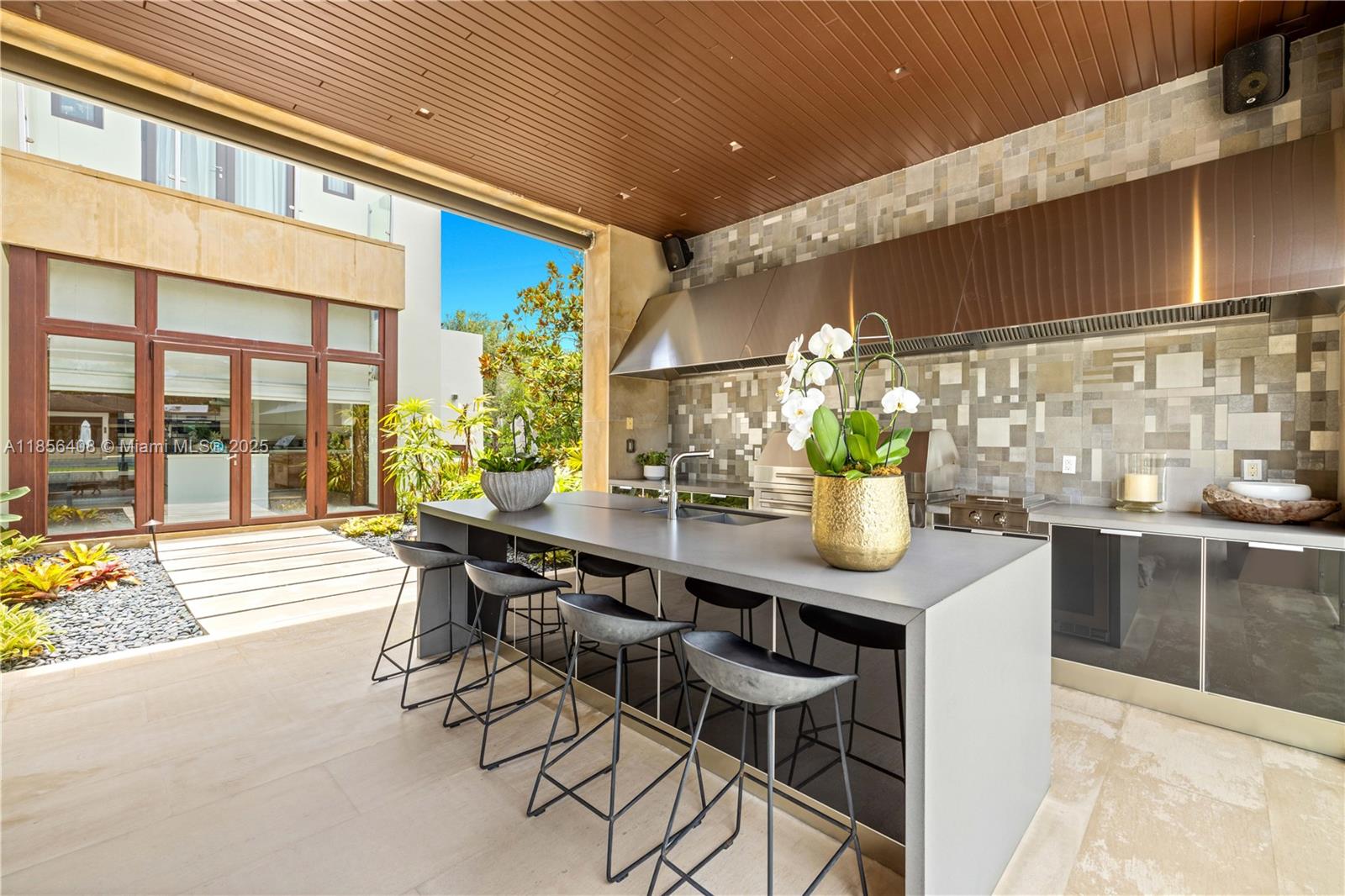 401 Arvida Pkwy #. Coral Gables, FL 33156 401 Arvida Pkwy #. Coral Gables, FL 33156