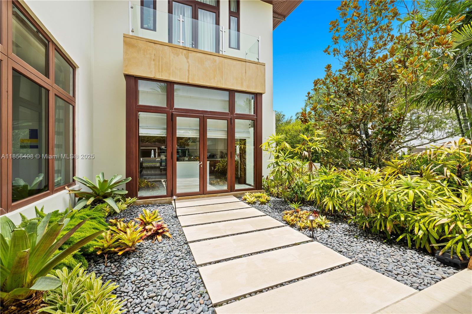 401 Arvida Pkwy #. Coral Gables, FL 33156 401 Arvida Pkwy #. Coral Gables, FL 33156