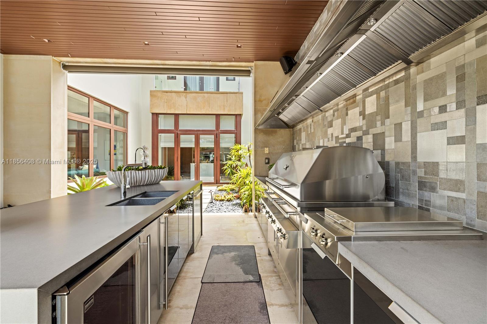 401 Arvida Pkwy #. Coral Gables, FL 33156 401 Arvida Pkwy #. Coral Gables, FL 33156