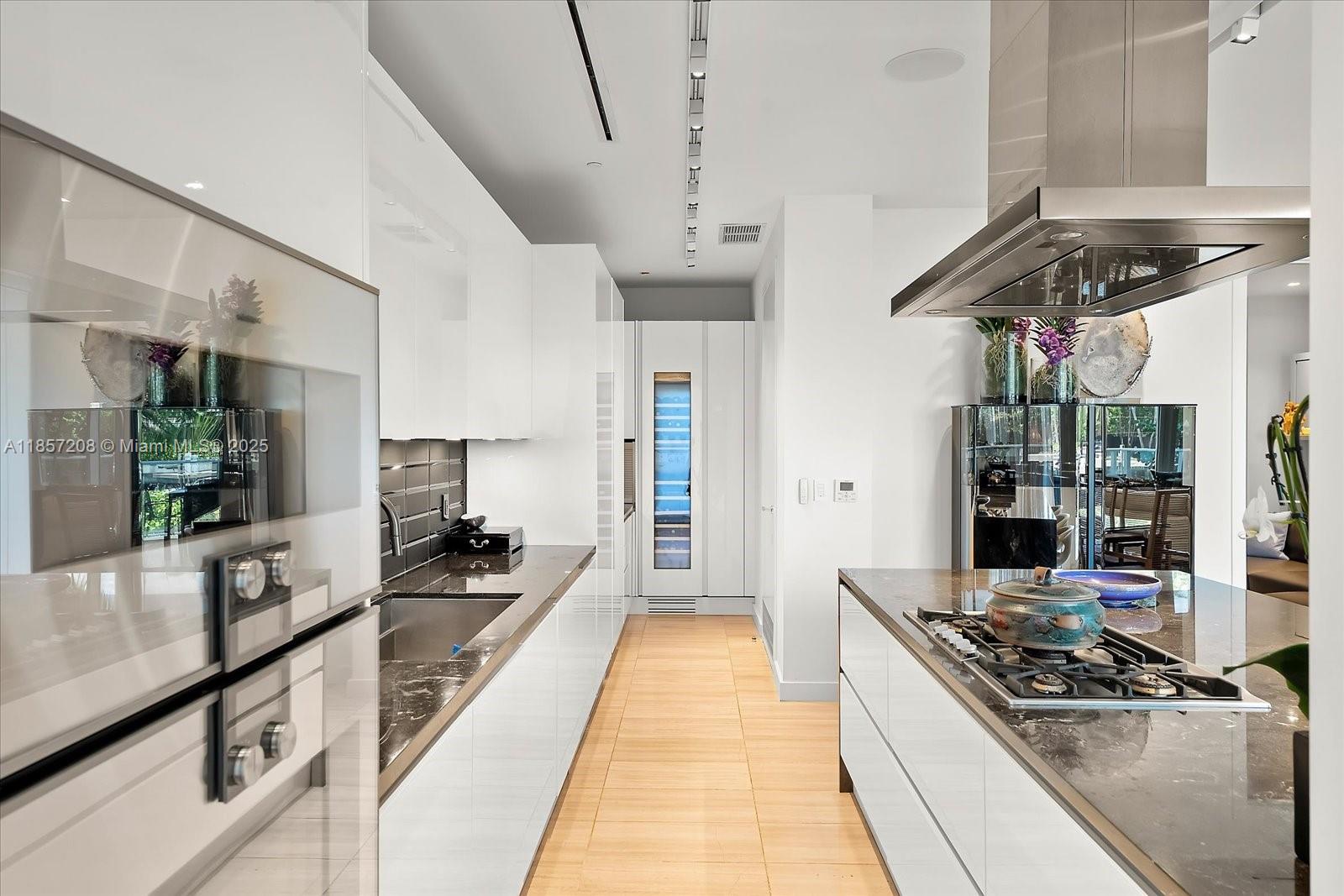 image Ritz Carlton Residences10