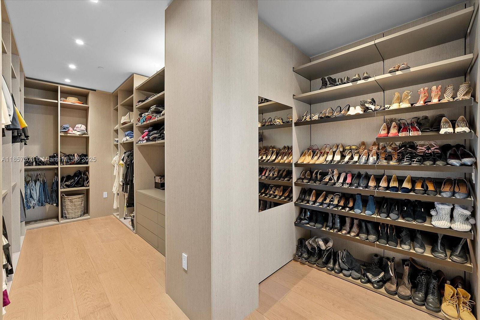 image Ritz Carlton Residences17