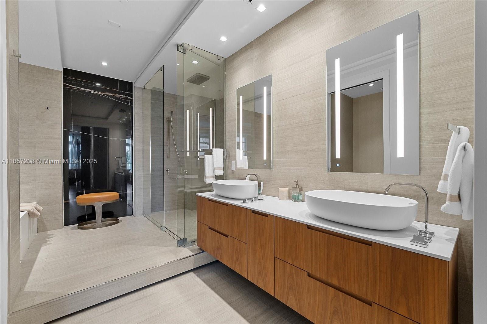 image Ritz Carlton Residences18