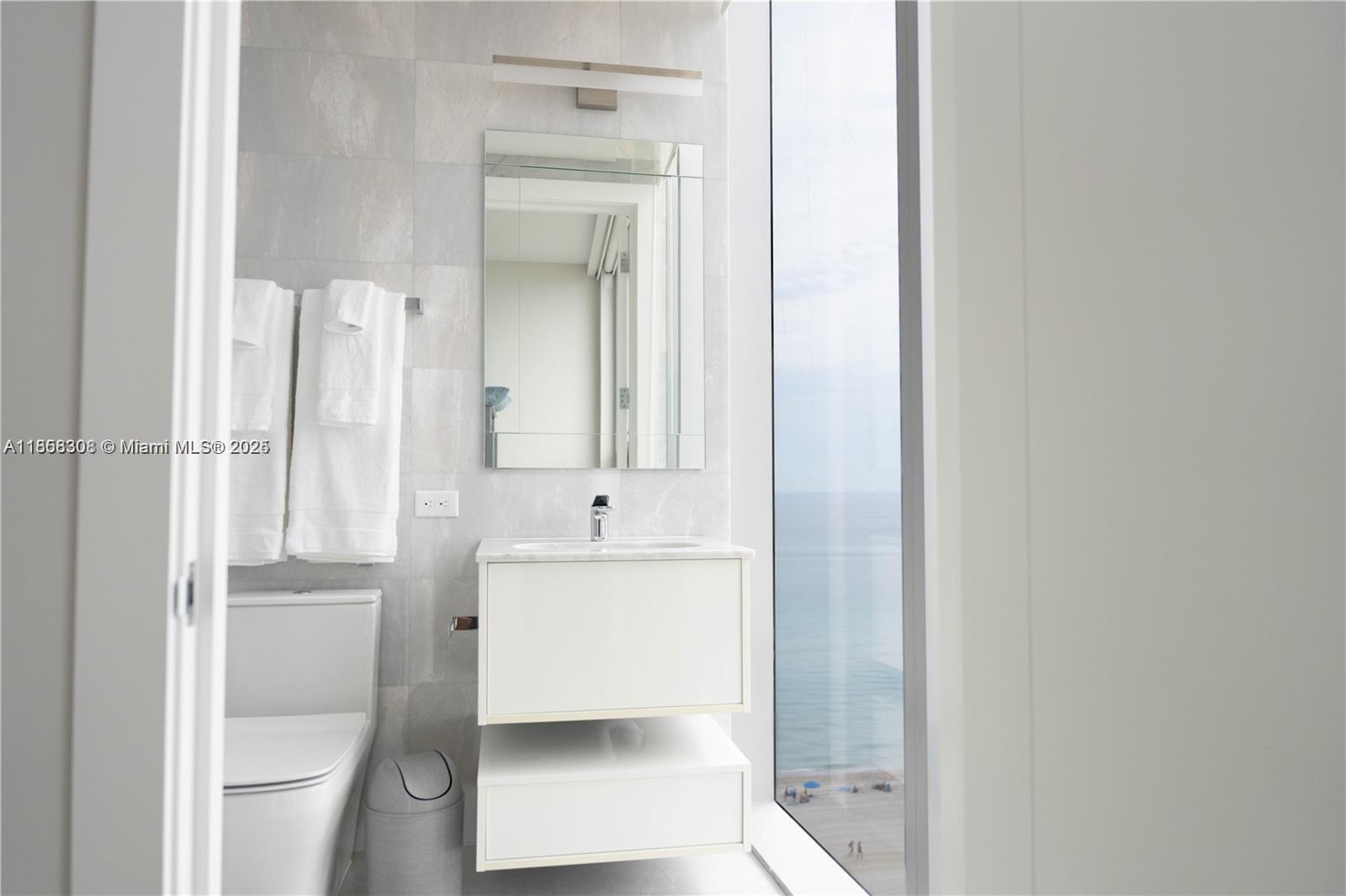 image Turnberry Ocean Club17