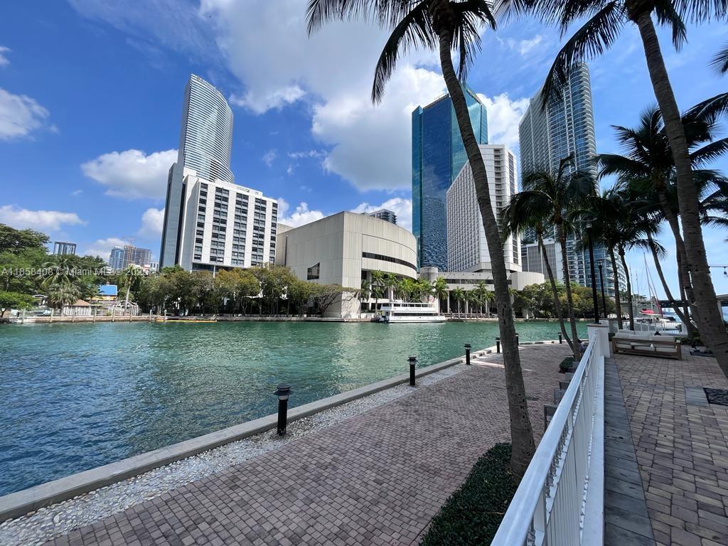 image Brickell On The River N20