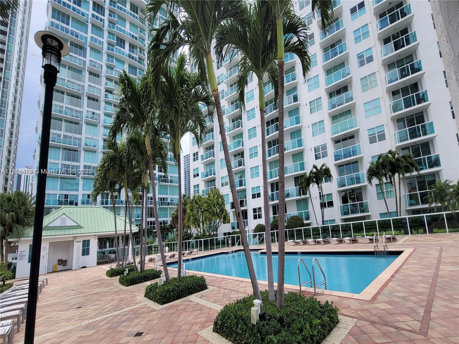 image Brickell On The River N30
