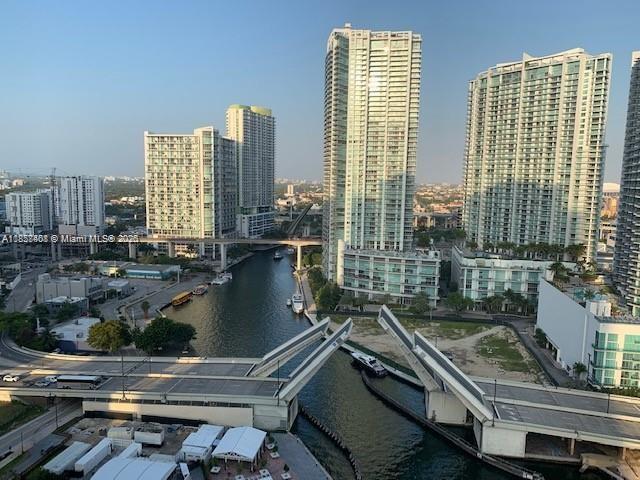 image Brickell On The River N37