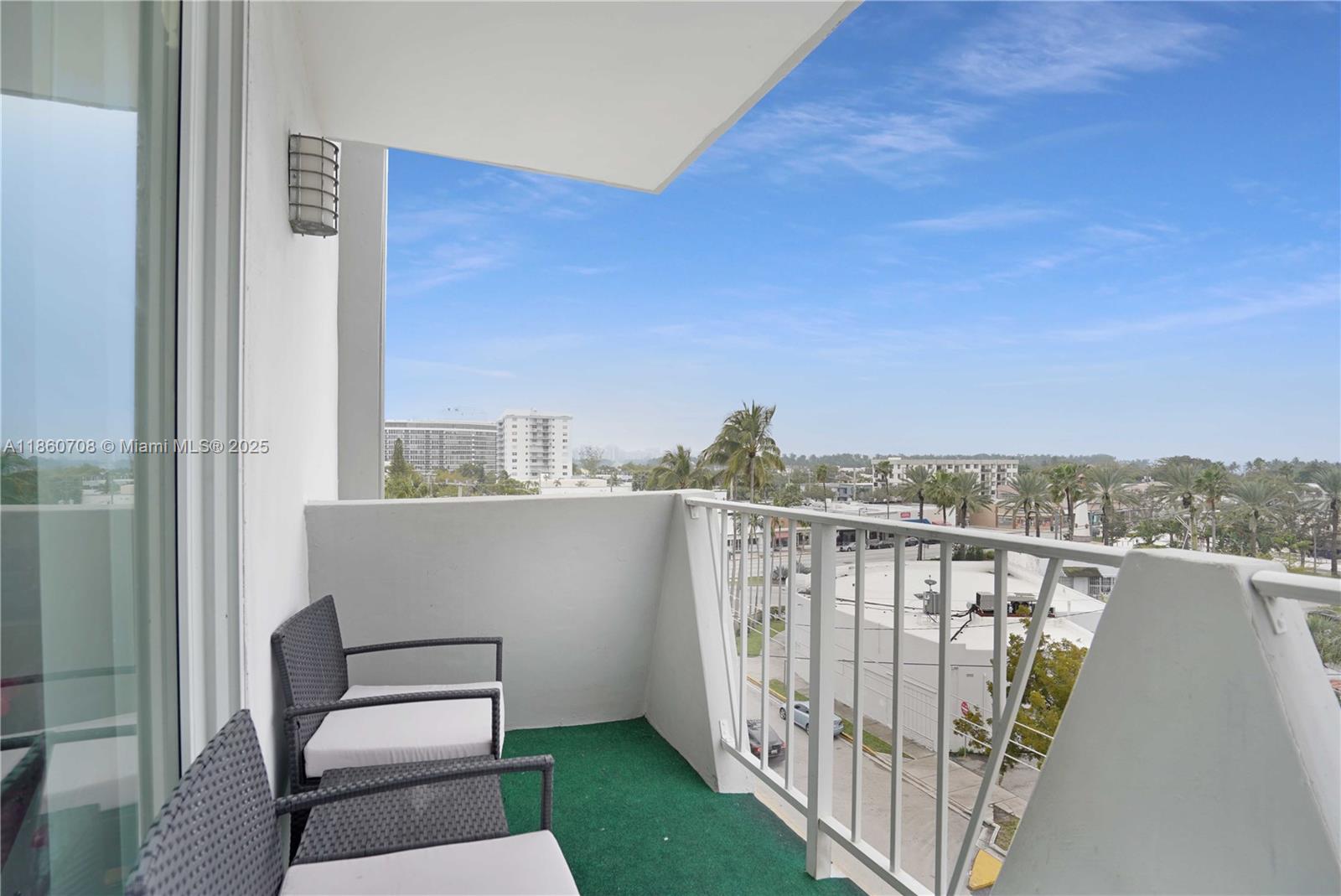 7133 Bay Dr #601