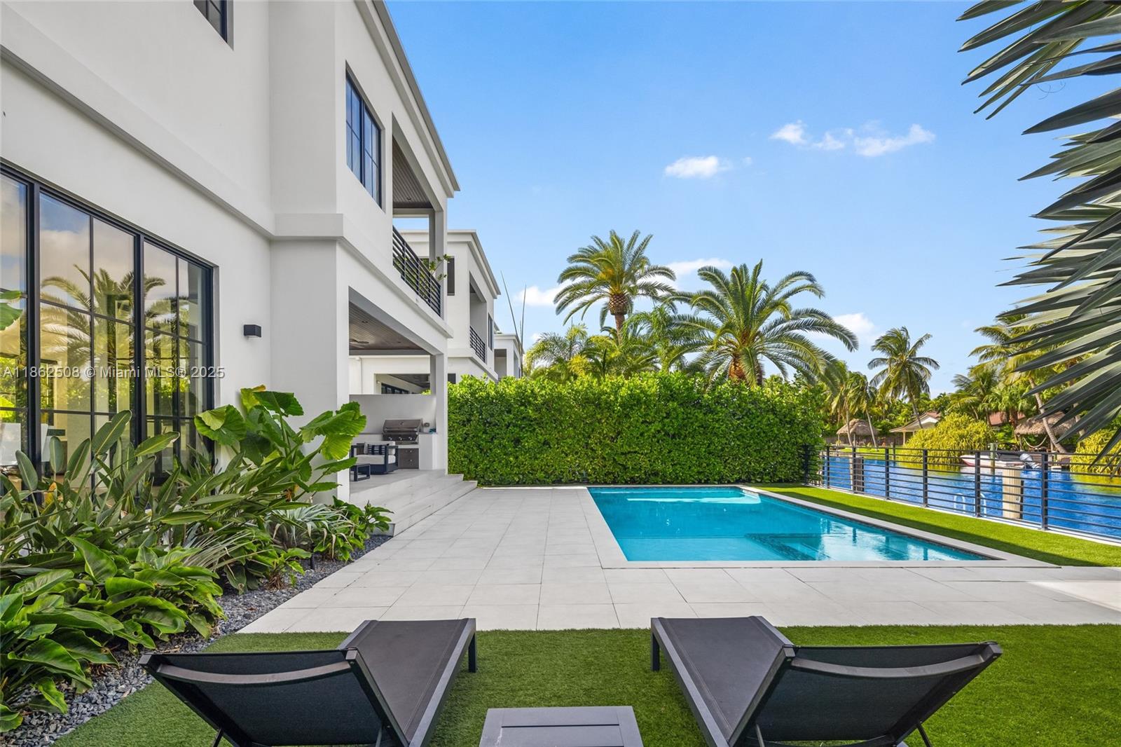 895 NE 76th St #895 Miami, FL 33138