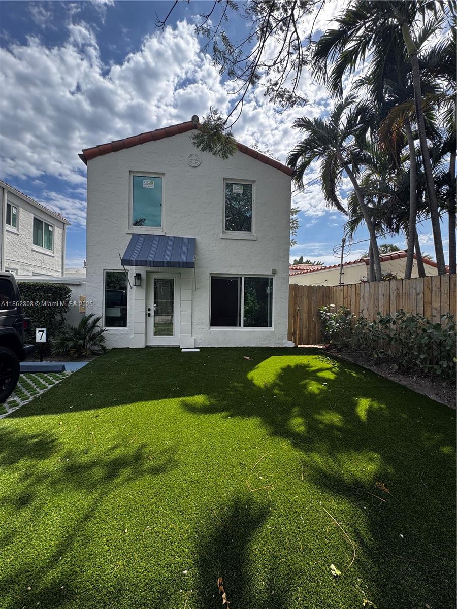 2855 Royal Palm Ave #6
