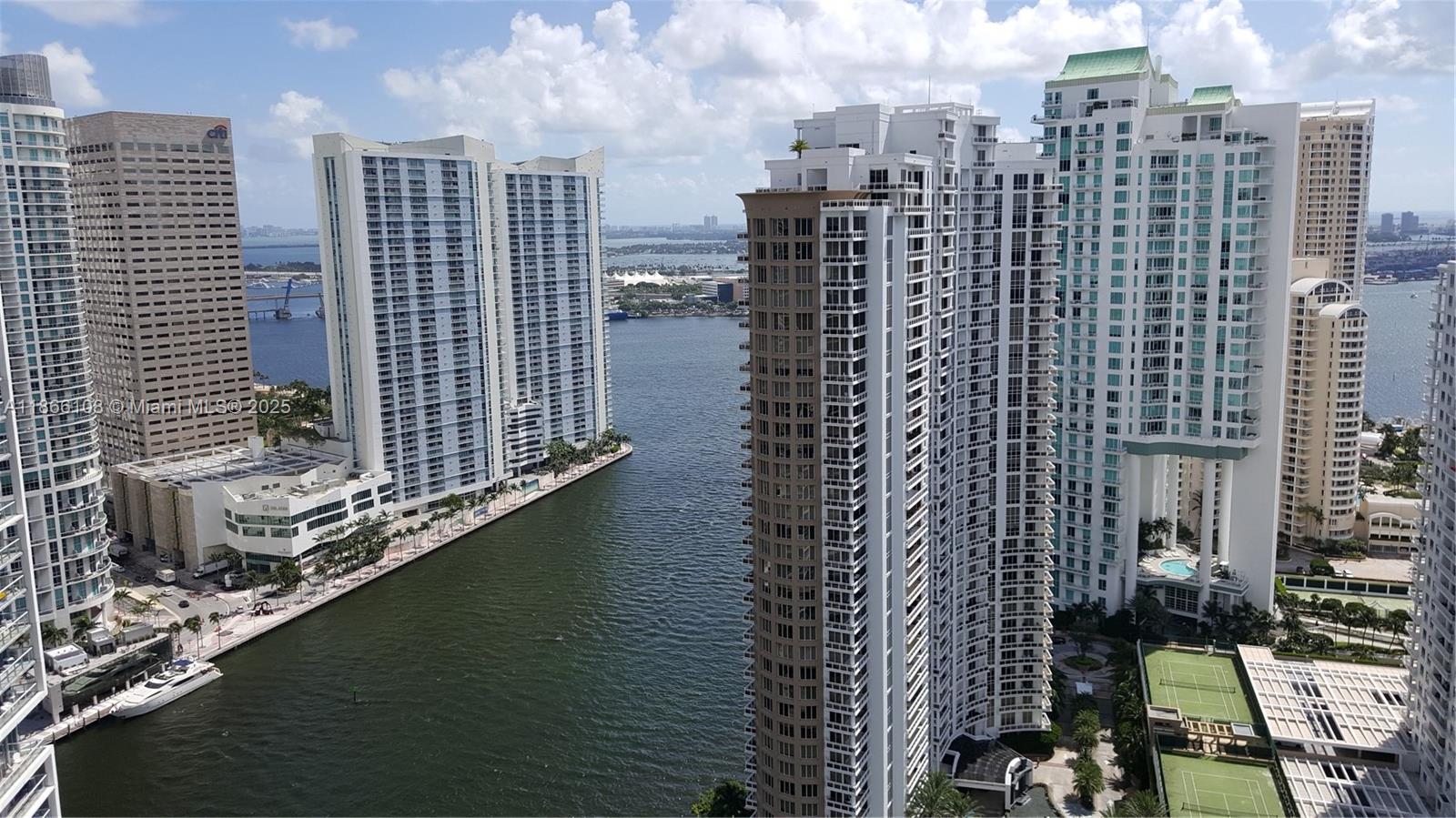 495 Brickell Ave #3504