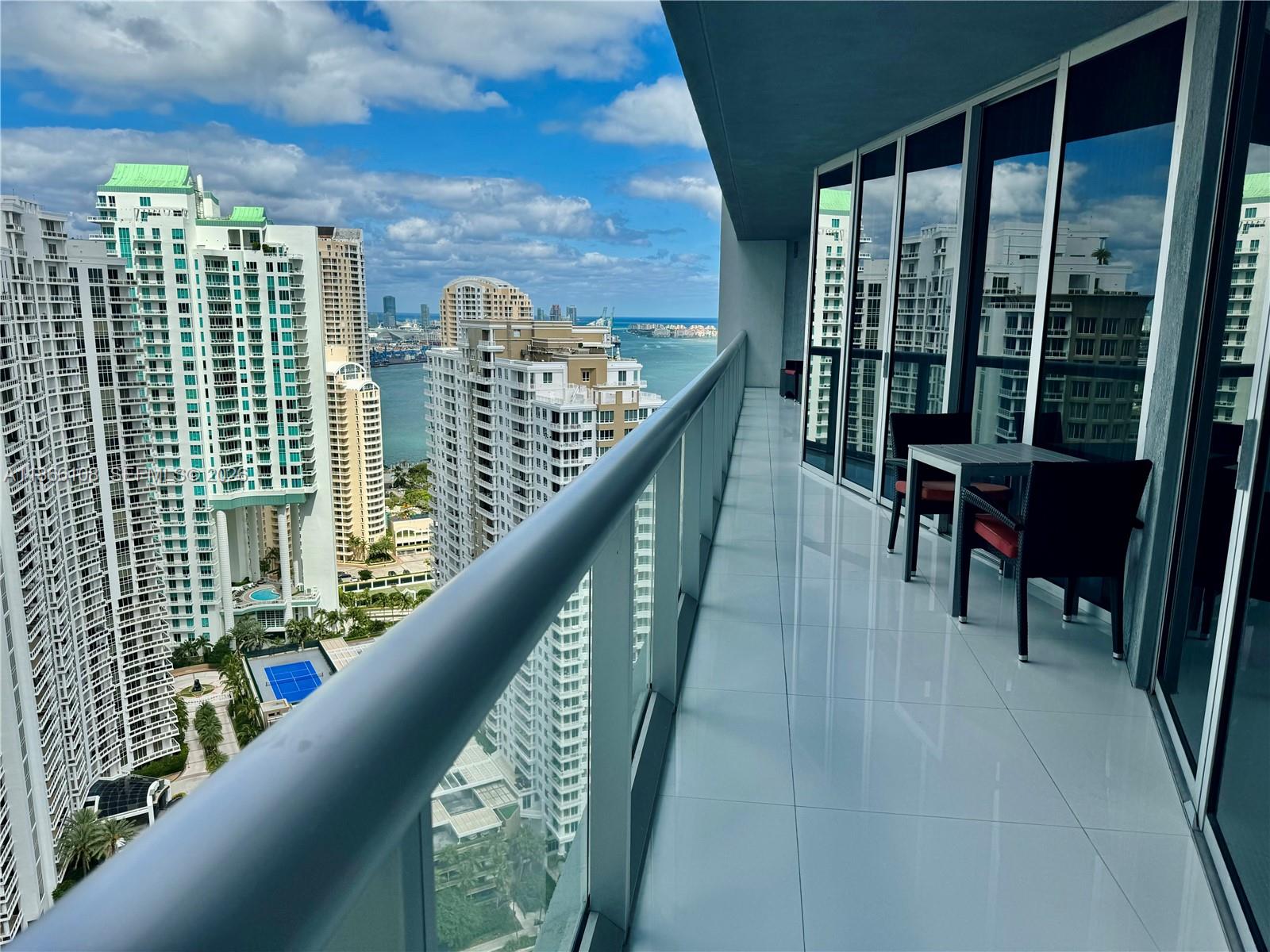 image Icon Brickell II14
