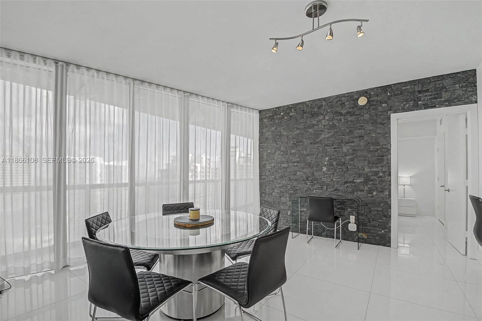 image Icon Brickell II22