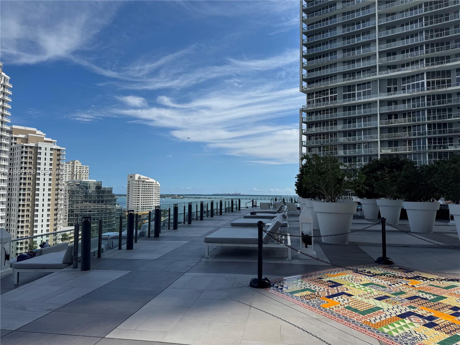 image Icon Brickell II38
