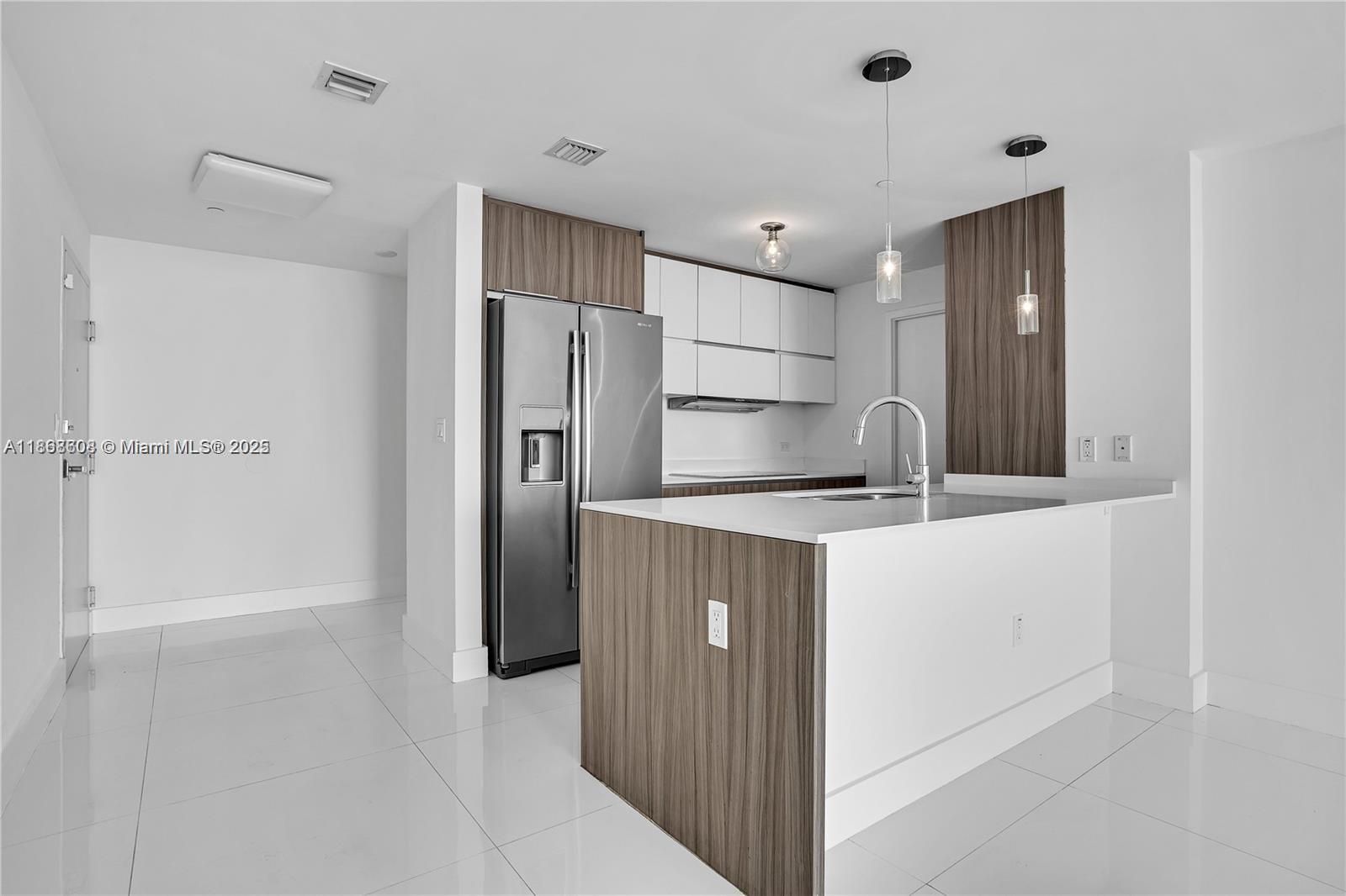 image Bay House Miami10