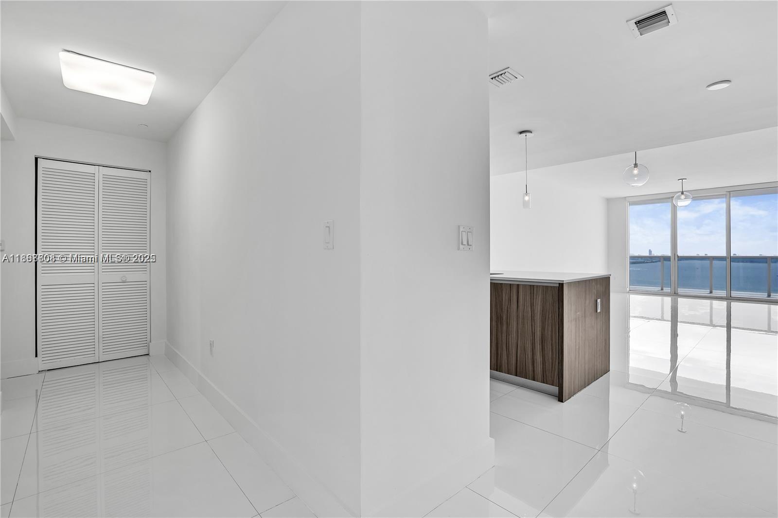 image Bay House Miami16