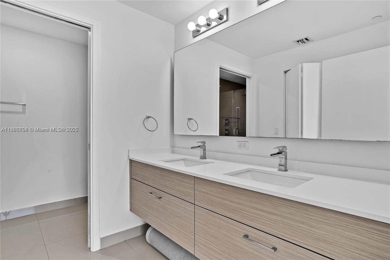 image Bay House Miami20
